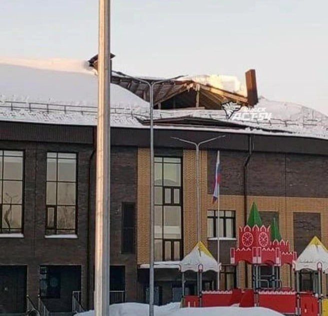 В Новосибирской школе рухнула крыша: Здание ввели в эксплуатацию в конце 2025 года
