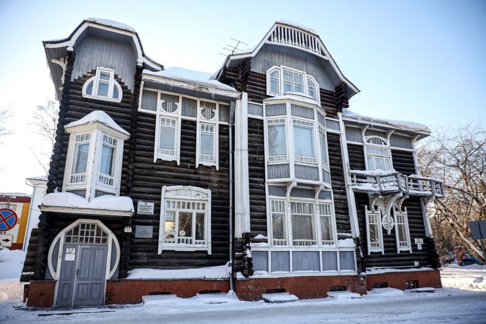 Любил зелёный лук с солью: фоторепортаж из дома Андрея Крячкова в Томске