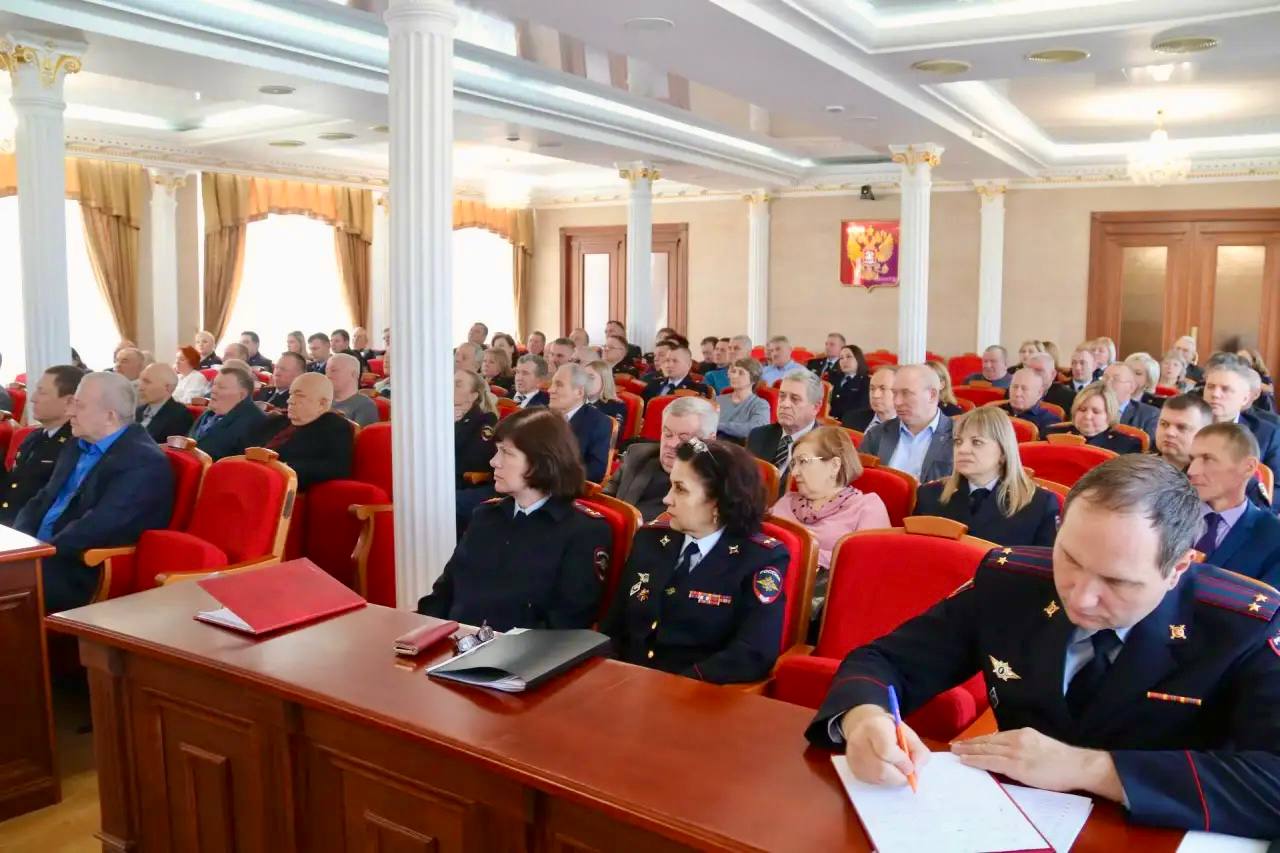 В региональном полицейском Главке состоялось совещание с участием советов ветеранов и представителей первичных ветеранских организаций В региональном полицейском Главке состоялось совещание с участием советов ветеранов и представителей первичных ветеранских организаций