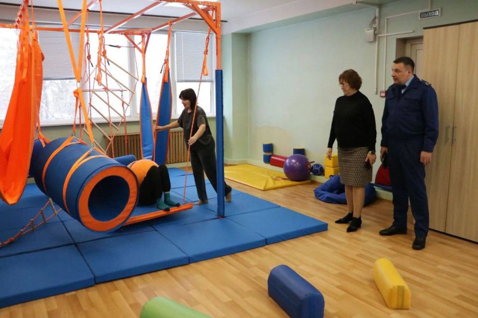 Вопросы соблюдения прав инвалидов находятся на постоянном контроле органов прокуратуры, проведены тематические приемы семей по вопросам нехватки мест для получения реабилитационных услуг детям-инвалидам и взрослым