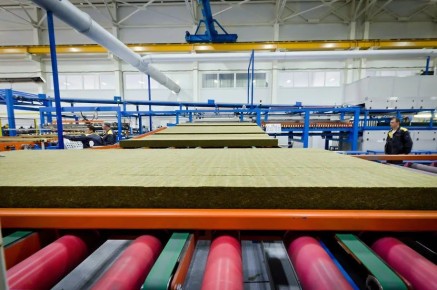 Производитель строительных материалов — Новосибирский завод сэндвич-панелей — намерен в течение нескольких лет расширить производственные мощности в России