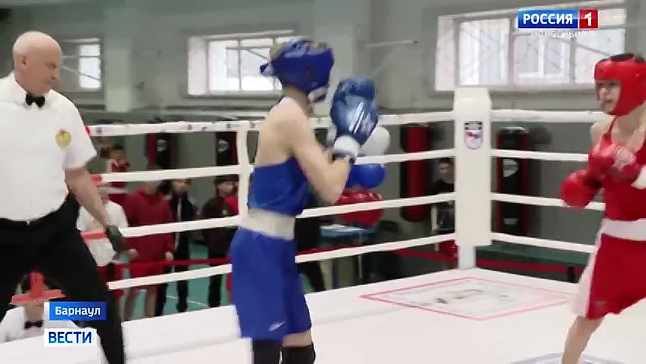 Ударная сила. Новосибирские боксёры выступают на первенстве Сибирского федерального округа в Барнауле