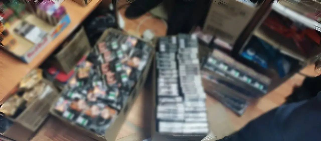 В НОВОСИБИРСКЕ ПОЛИЦЕЙСКИЕ ПРЕСЕКЛИ РЕАЛИЗАЦИЮ КОНТРАФАКТНОЙ ТАБАЧНОЙ ПРОДУКЦИИ В НОВОСИБИРСКЕ ПОЛИЦЕЙСКИЕ ПРЕСЕКЛИ РЕАЛИЗАЦИЮ КОНТРАФАКТНОЙ ТАБАЧНОЙ ПРОДУКЦИИ