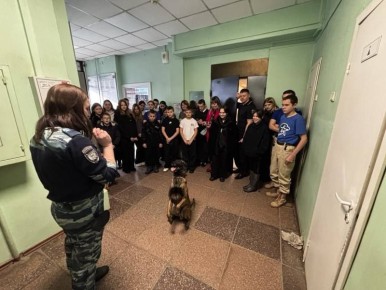 В Новосибирске сотрудники полиции на метрополитене приняли участие в акции «Неделя мужества»