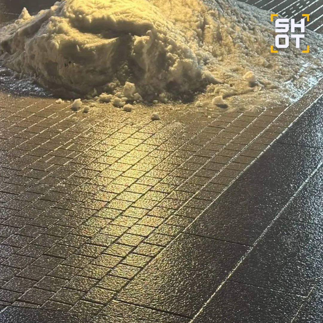 Ледяной коллапс в Хабаровске — из-за ночного дождя город превратился в один большой «каток» Ледяной коллапс в Хабаровске — из-за ночного дождя город превратился в один большой «каток»