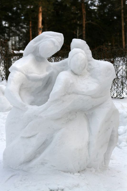 «Единство народов России». С такой тематикой состоялся фестиваль снежных скульптур в Советском районе