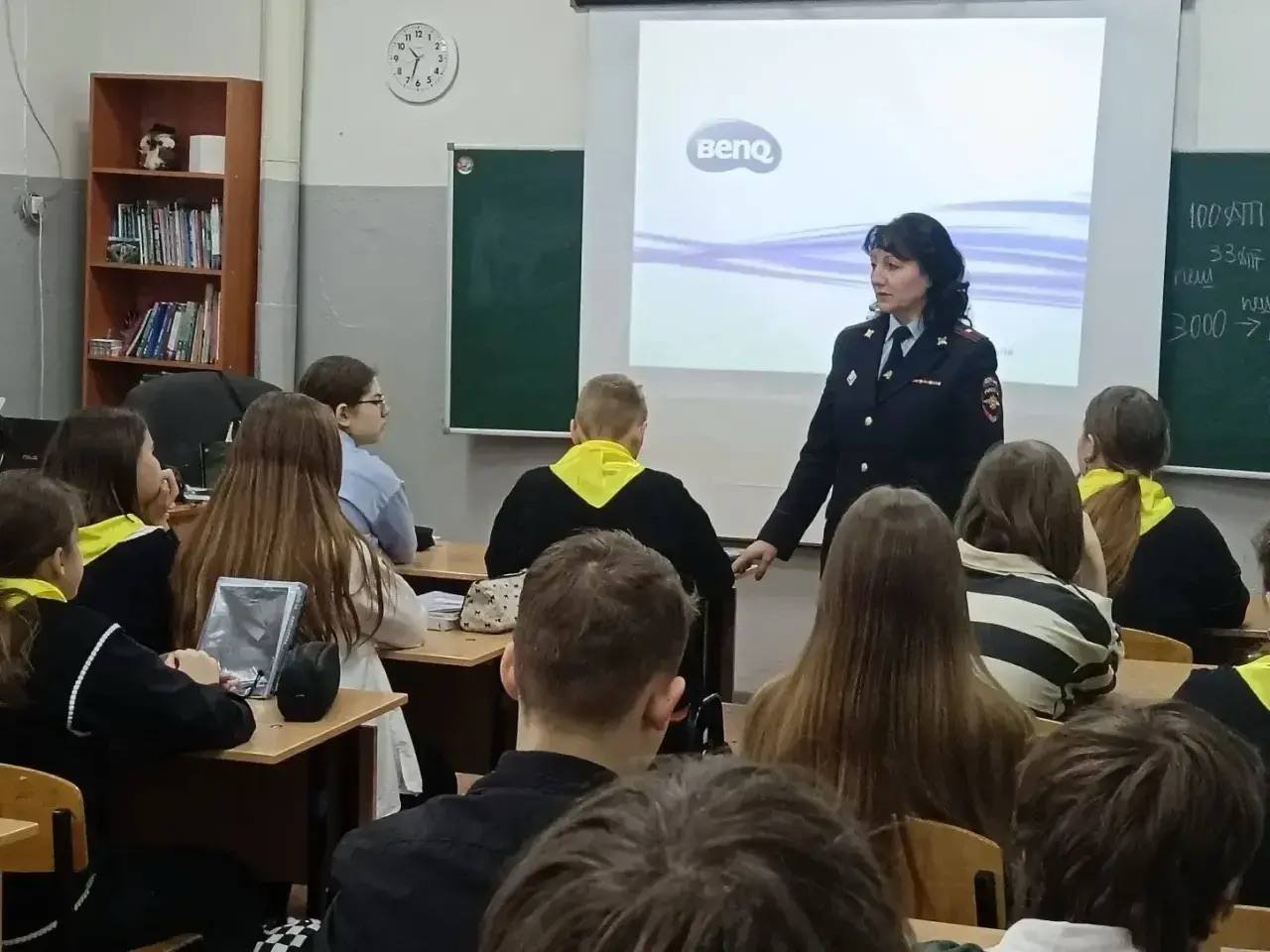 Сотрудники полиции провели для школьников Мошковского района «Единый день профилактики» Сотрудники полиции провели для школьников Мошковского района «Единый день профилактики»