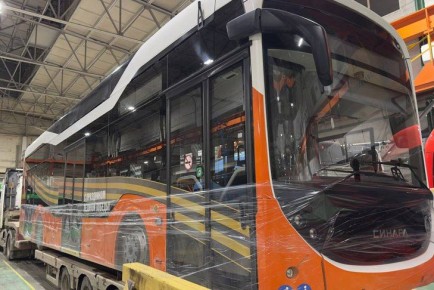 Максим Кудрявцев оценил работу троллейбуса «Синара» на маршруте в Новосибирске