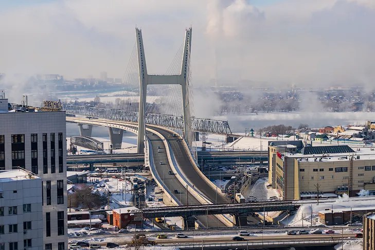 Новосибирцев 10 тысяч раз оштрафовали за проезд по четвертому мосту