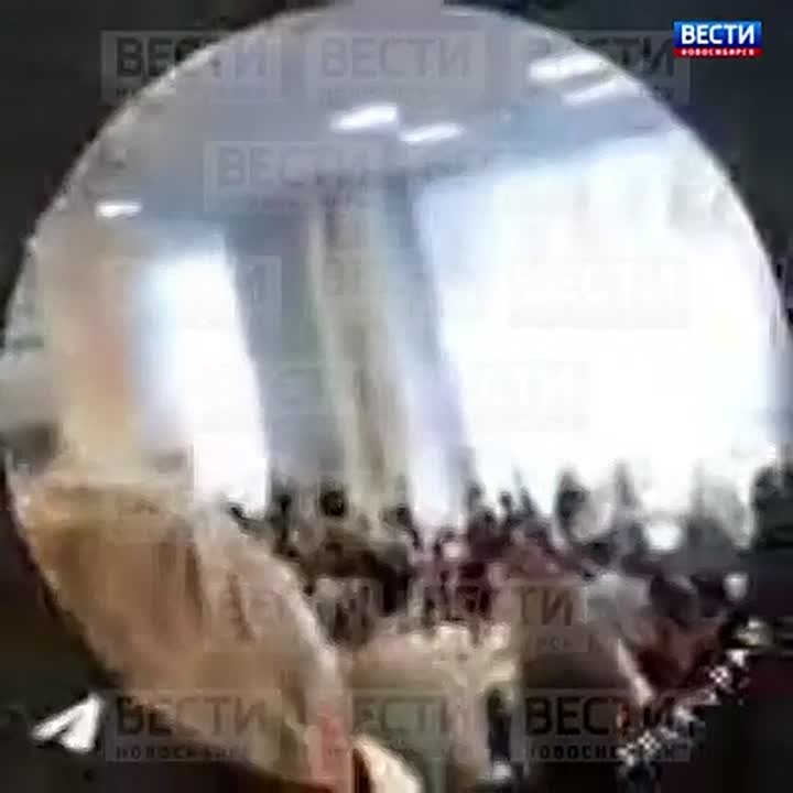 Срочная эвакуация. Из здания новосибирского филиала РАНХиГС вывели всех студентов и работников
