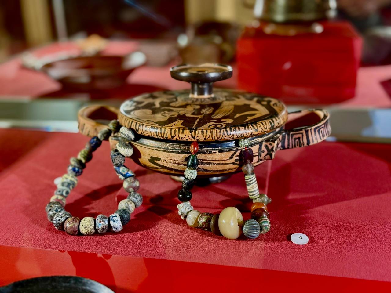 Более 160 подлинных античных шедевров Древней Греции, 4000 лет истории и Геракл на расстоянии вытянутой руки — в нашем Краеведческом! Более 160 подлинных античных шедевров Древней Греции, 4000 лет истории и Геракл на расстоянии вытянутой руки — в нашем Краеведческом!