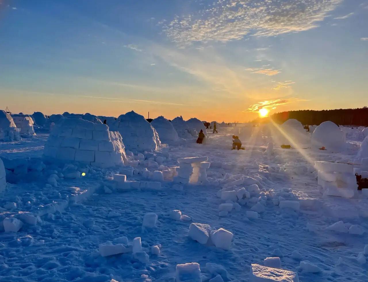 Ирина Волк: #ИсториясГеографией. В Новосибирске, на берегу Обского моря, состоялся фестиваль «Иглу-2026: Город эскимосов», где профессиональные команды и группы друзей, семьи соревновались в постройке самого большого по... Ирина Волк: #ИсториясГеографией. В Новосибирске, на берегу Обского моря, состоялся фестиваль «Иглу-2026: Город эскимосов», где профессиональные команды и группы друзей, семьи соревновались в постройке самого большого по...