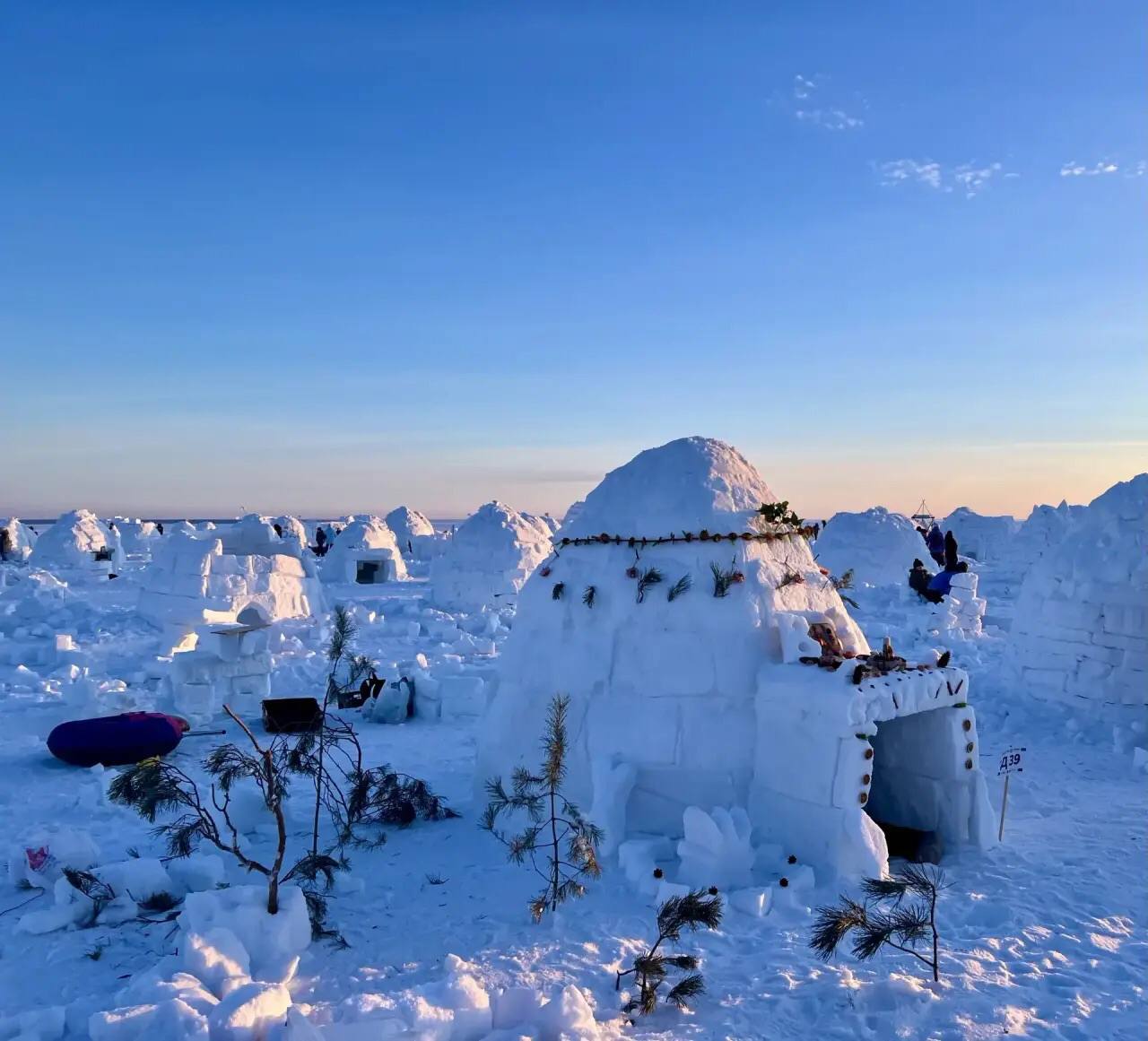 Ирина Волк: #ИсториясГеографией. В Новосибирске, на берегу Обского моря, состоялся фестиваль «Иглу-2026: Город эскимосов», где профессиональные команды и группы друзей, семьи соревновались в постройке самого большого по... Ирина Волк: #ИсториясГеографией. В Новосибирске, на берегу Обского моря, состоялся фестиваль «Иглу-2026: Город эскимосов», где профессиональные команды и группы друзей, семьи соревновались в постройке самого большого по...