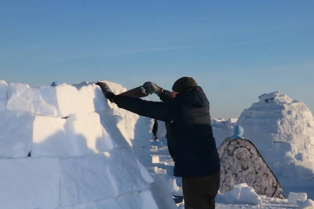 Ирина Волк: #ИсториясГеографией. В Новосибирске, на берегу Обского моря, состоялся фестиваль «Иглу-2026: Город эскимосов», где профессиональные команды и группы друзей, семьи соревновались в постройке самого большого по... Ирина Волк: #ИсториясГеографией. В Новосибирске, на берегу Обского моря, состоялся фестиваль «Иглу-2026: Город эскимосов», где профессиональные команды и группы друзей, семьи соревновались в постройке самого большого по...