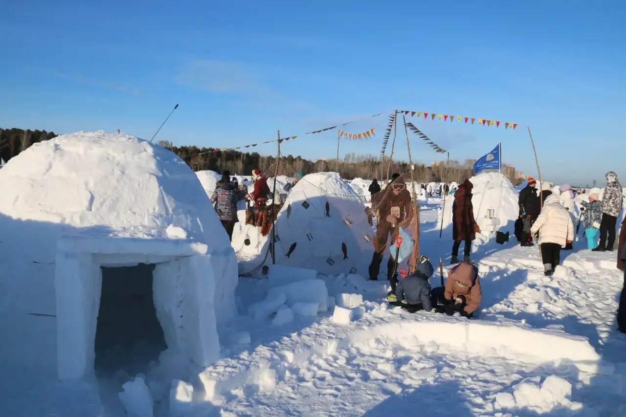 Ирина Волк: #ИсториясГеографией. В Новосибирске, на берегу Обского моря, состоялся фестиваль «Иглу-2026: Город эскимосов», где профессиональные команды и группы друзей, семьи соревновались в постройке самого большого по... Ирина Волк: #ИсториясГеографией. В Новосибирске, на берегу Обского моря, состоялся фестиваль «Иглу-2026: Город эскимосов», где профессиональные команды и группы друзей, семьи соревновались в постройке самого большого по...