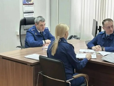 Сегодня в прокуратуре Советского района г. Новосибирска прокурор области Александр Бучман в ходе личного выездного приема принял более 40 граждан