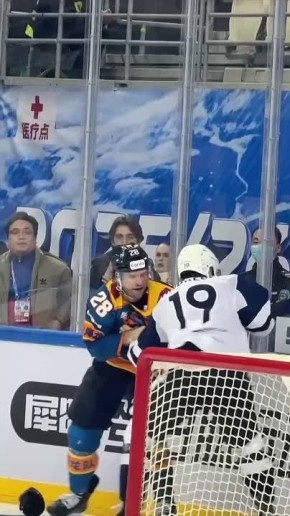 �� �������� ������� ����������� �������� �� ������ 2:1 � �����