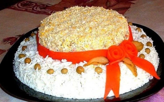 Простые и оригинальные салаты для незабываемого юбилея