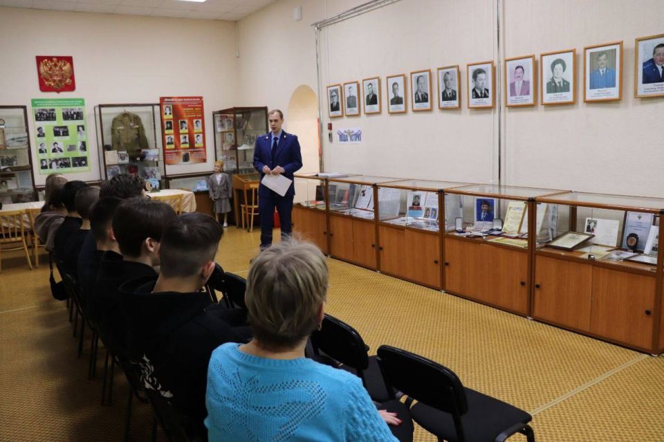 ����������� ������������� ������ � ������ ��������������-��������������� ���������� � ������������������ ����������� ������������ ����������, ����������� ������� ����������� �� � 100-����� ����������� �����������...