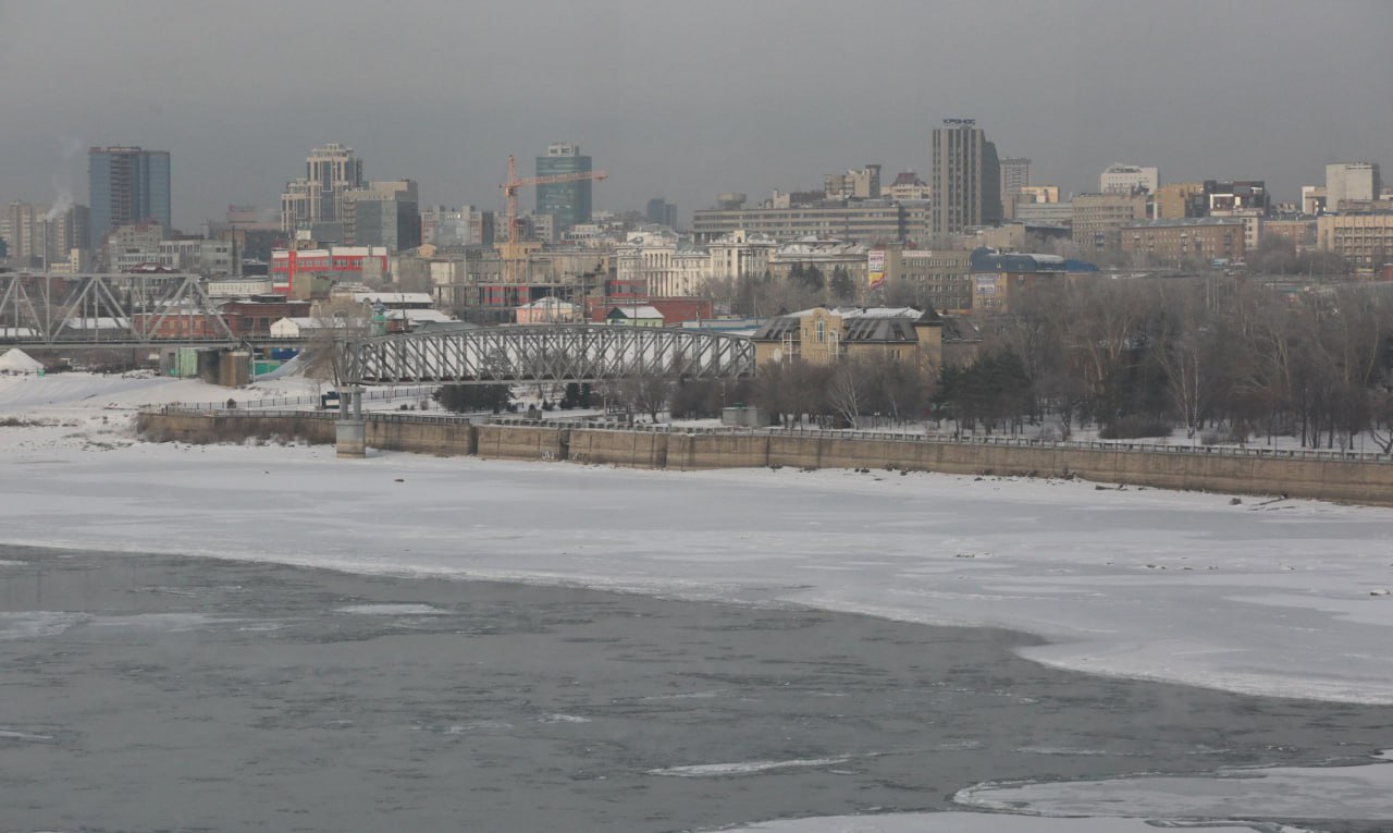 Доброе утро, Новосибирск! За окном снег и –15°С