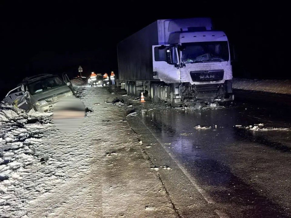 Прокуратура контролирует ход и результаты расследования уголовного дела, возбужденного по факту ДТП в Болотнинском районе, в результате которого погибли 3 человека