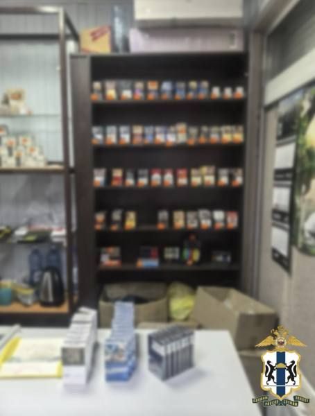 В Новосибирске полицейские пресекли реализацию контрафактной табачной продукции