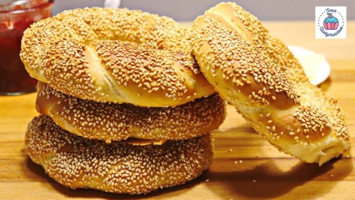 Неповторимый симит: турецкий бублик, который должен попробовать каждый