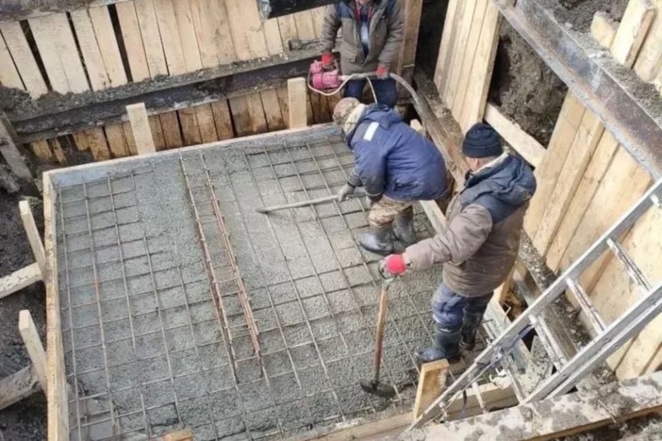 Завершают строительство ливнёвки в пойме реки Каменки в Новосибирске