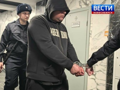 ����� ������ �� 6 �������. � ��� ���� ���� �������� Mercedes-Benz, ������� 19 ������� 2025 ���� �������� �� ����������� � ���������� Toyota Ipsum