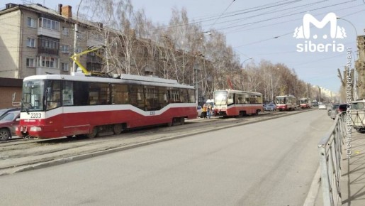 Трамваи встали в сторону площади Маркса в Новосибирске