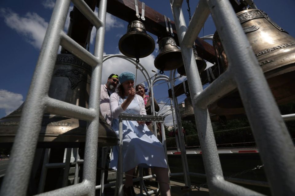 ���������� �������� ������� 12 ������ �� ������������