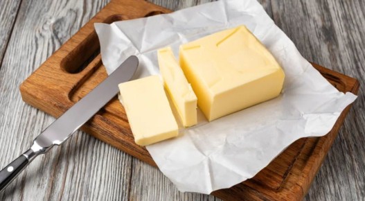 Пекари делятся секретами: как быстро размягчить сливочное масло