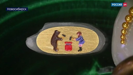 Рисовый механизм. Новосибирский мастер Владимир Анискин впервые создал микроминиатюру с подвижным механизмом