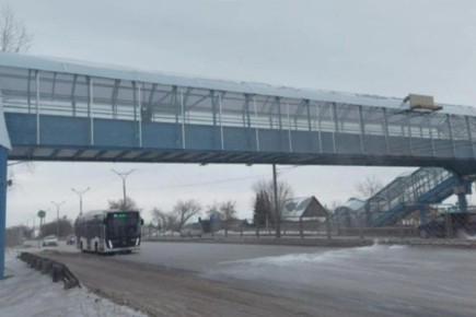 Шесть пешеходных мостов отремонтировали в Новосибирске