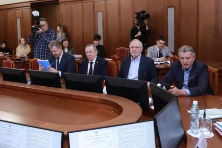 Лечение и профилактика. Сегодня на заседании комитета Законодательного Собрания Новосибирской области по аграрной политике, природным ресурсам и земельным отношениям депутаты заявили о необходимости решения системных проблем