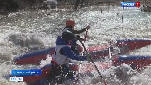 Бурный поток. Почти 50 школьников приняли участие в соревнованиях по водному туризму на реке Шипунихе в Новосибирской области