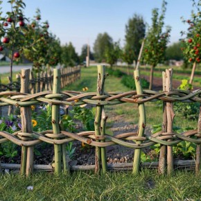 Плетеный забор: живое искусство для дачи