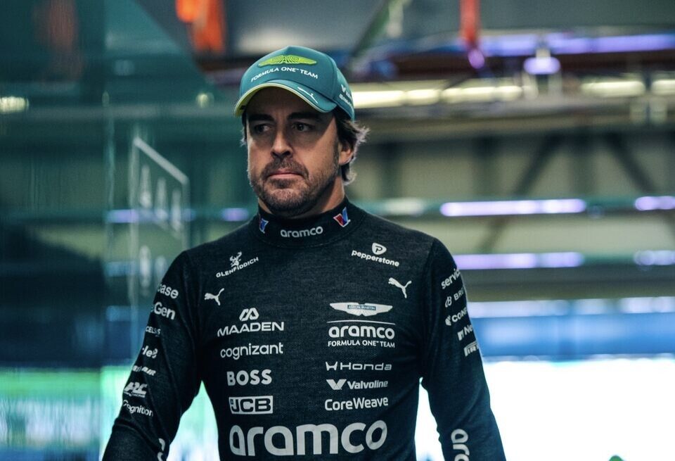 ������ ������� ����� � ��������� Aston Martin