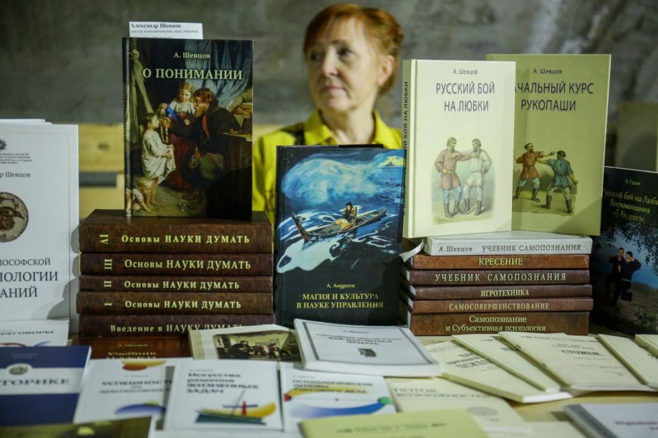 «Танцы» каждый день устроит фестиваль «Новая книга» в Новосибирске