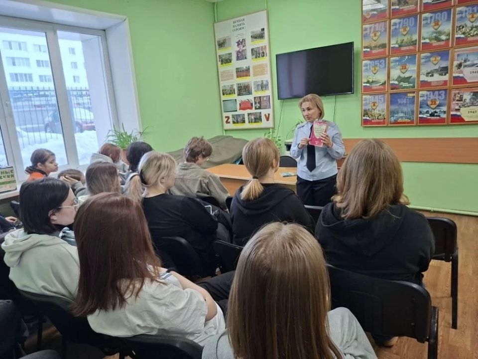 Сотрудниками наркоконтроля проведена профилактическая антинаркотическая встреча с призывниками в рамках акции «Защитники Отечества» Сотрудниками наркоконтроля проведена профилактическая антинаркотическая встреча с призывниками в рамках акции «Защитники Отечества»