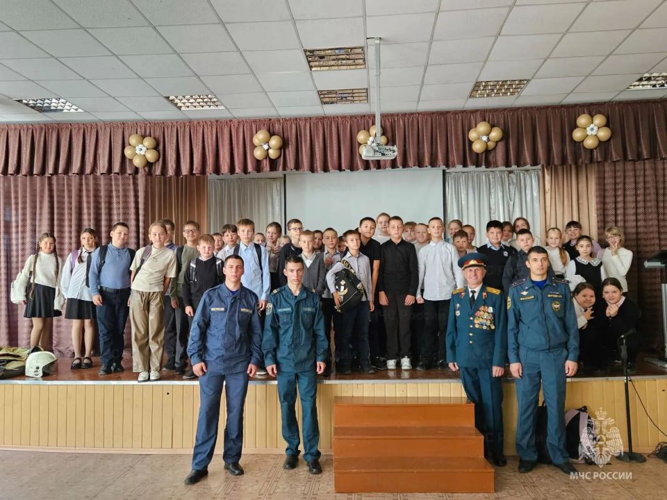 Пожарный катер Главного управления МЧС России по Новосибирской области отмечает юбилей Пожарный катер Главного управления МЧС России по Новосибирской области отмечает юбилей