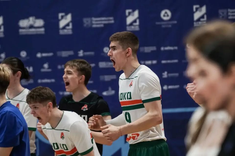 Максим Кудрявцев: Молодёжная волейбольная команда «Локомотив-СШОР» повторила успех прошлого года и взяла все три трофея сезона Максим Кудрявцев: Молодёжная волейбольная команда «Локомотив-СШОР» повторила успех прошлого года и взяла все три трофея сезона