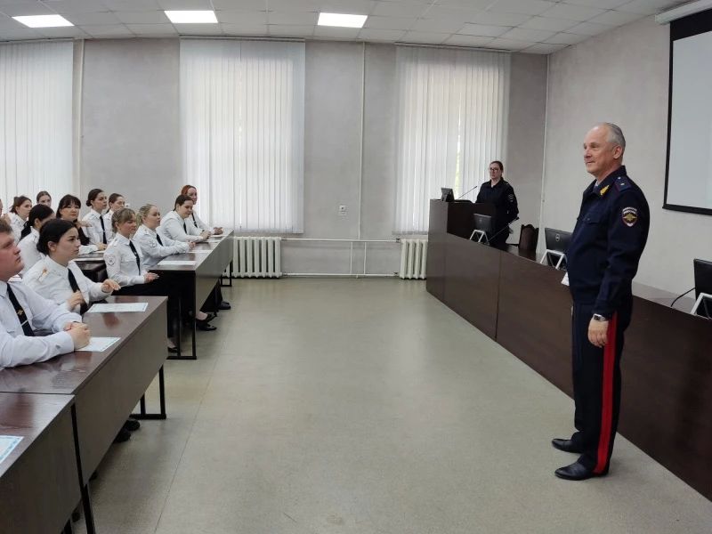 В Новосибирске молодые офицеры получили свидетельства об окончании обучения и прохождении первоначальной профессиональной подготовке В Новосибирске молодые офицеры получили свидетельства об окончании обучения и прохождении первоначальной профессиональной подготовке