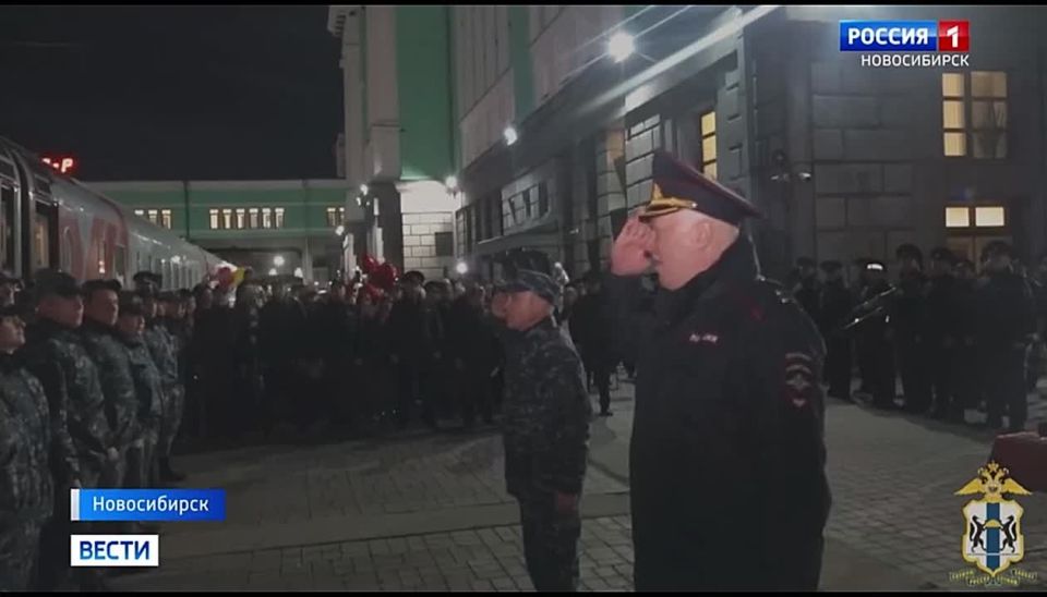 Торжественная встреча. Новосибирские полицейские вернулись из полугодовой командировки на Северный Кавказ