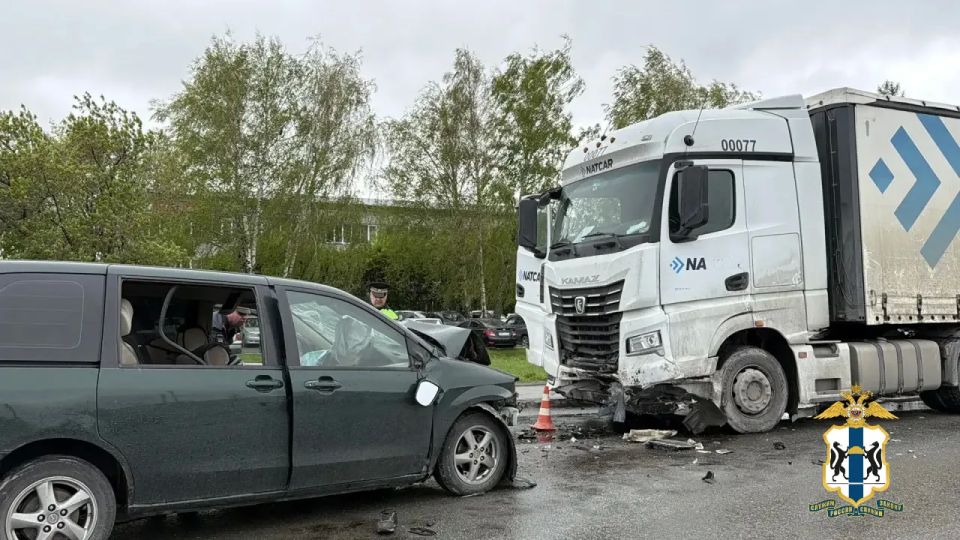 В Новосибирске сотрудники Госавтоинспекции устанавливают обстоятельства ДТП со смертельным исходом В Новосибирске сотрудники Госавтоинспекции устанавливают обстоятельства ДТП со смертельным исходом