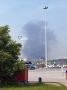 Пожар полыхает на улице Шевцовой, 2/1 в гараже в Новосибирске