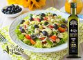 Необычный салат с курицей, маслинами и сыром для вашего стола