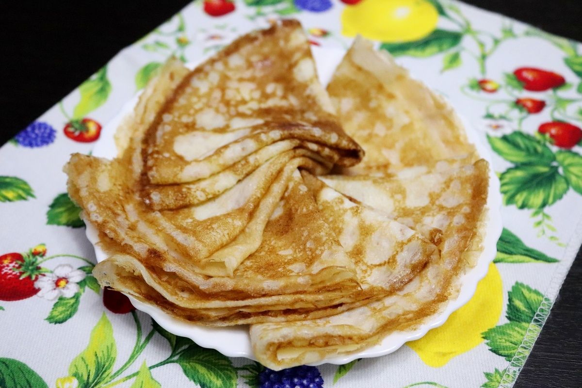 Нежные блинчики по рецепту Ларисы Рубальской: простота и вкус в каждой порции