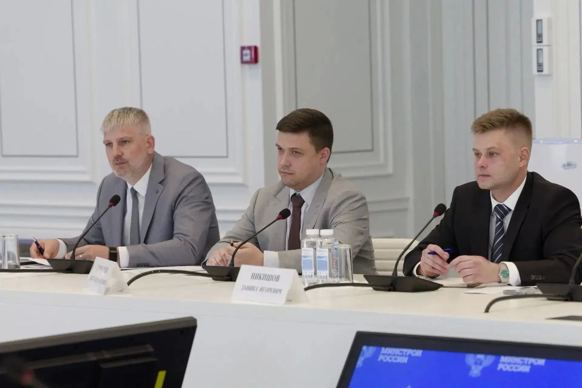 В Минстрое России состоялось совещание по вопросам реализации Центра коллективного пользования «Сибирский кольцевой источник фотонов» (ЦКП «СКИФ») В Минстрое России состоялось совещание по вопросам реализации Центра коллективного пользования «Сибирский кольцевой источник фотонов» (ЦКП «СКИФ»)