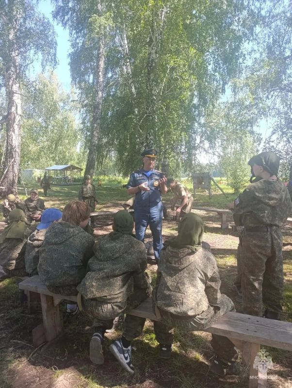 Безопасность детей в приоритете: МЧС России обеспечивает защиту в оздоровительных лагерях Безопасность детей в приоритете: МЧС России обеспечивает защиту в оздоровительных лагерях